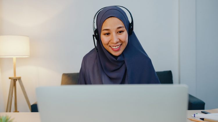 Female & Male Quran Teachers Online - Certified